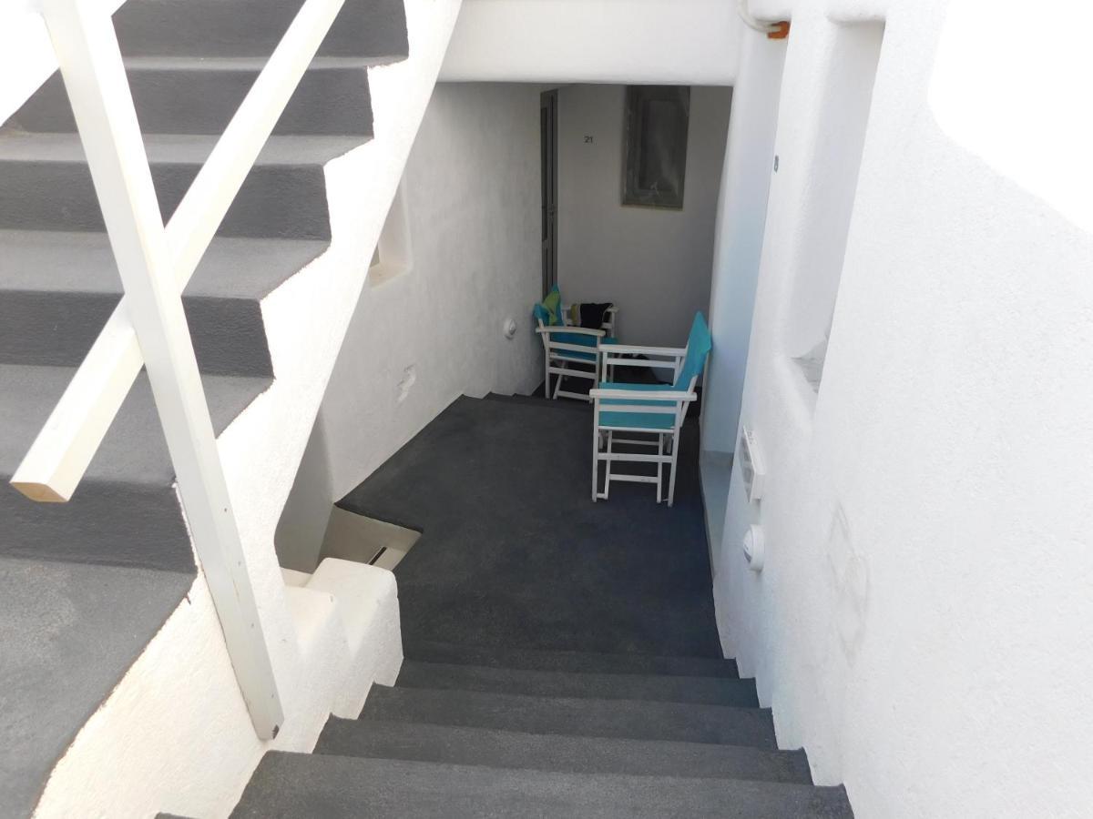 Fira Getaway - Economy Basement Rooms エクステリア 写真