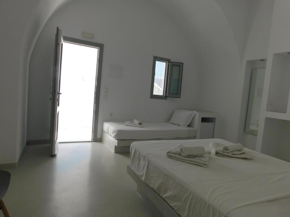 Fira Getaway - Economy Basement Rooms エクステリア 写真