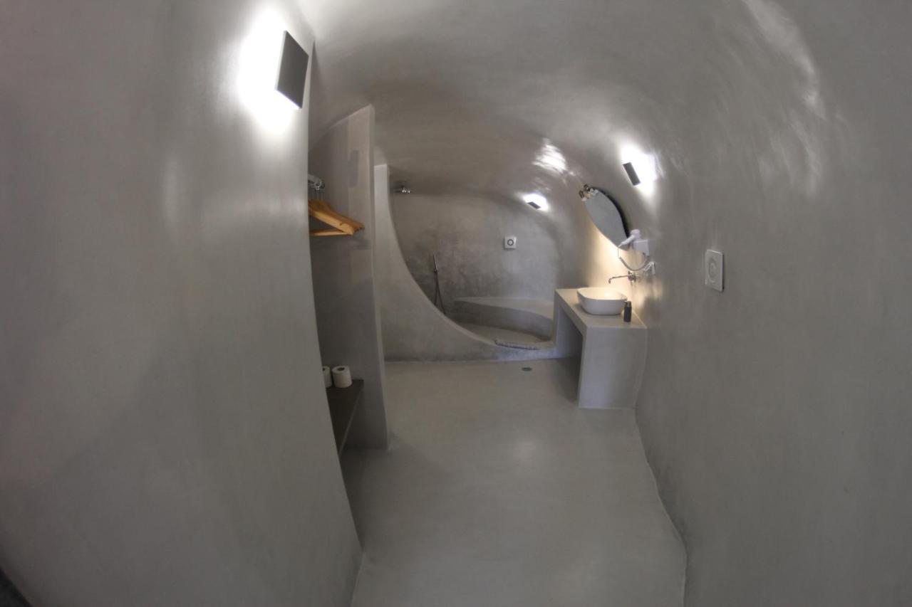 Fira Getaway - Economy Basement Rooms エクステリア 写真